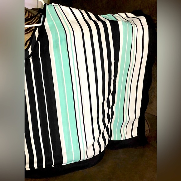 BCX Ladies Pinstriped BatWing Blouse - Picture 3 of 4